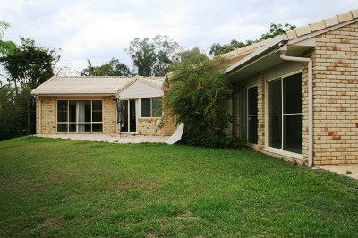 Spectacular 5 acre property Picture Spectacular 5 acre property Picture