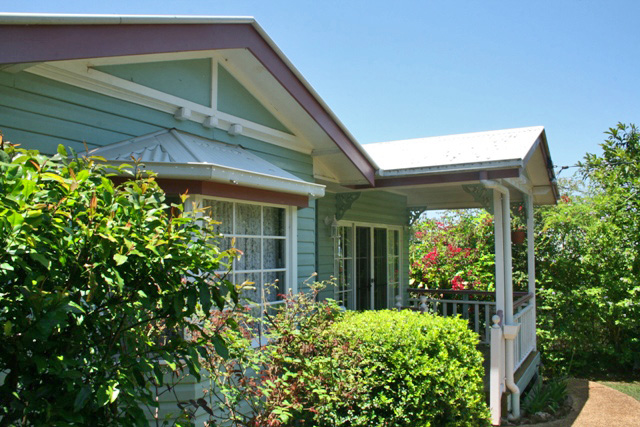 Location At It's Best in Olde Eagle Heights on Tamborine Mountain Picture 2