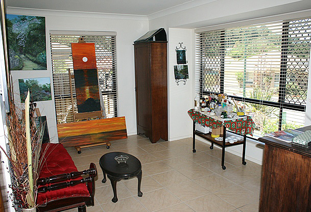 Easy
Living, Close To Everything Picture 3