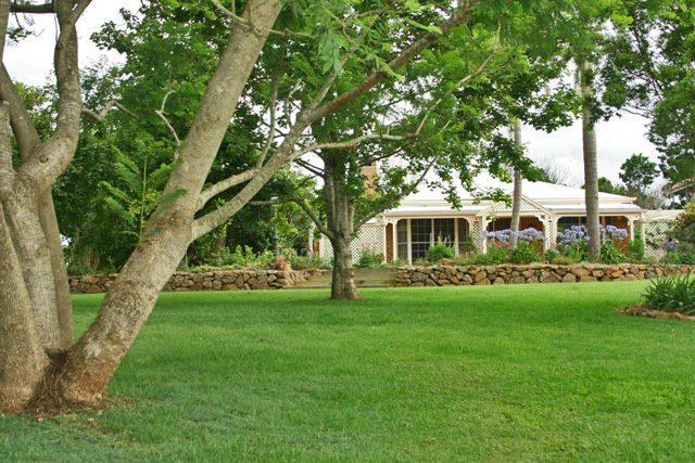 PRIVATE SANCTUARY FILLED WITH COMFORT AND CHARM Picture 1