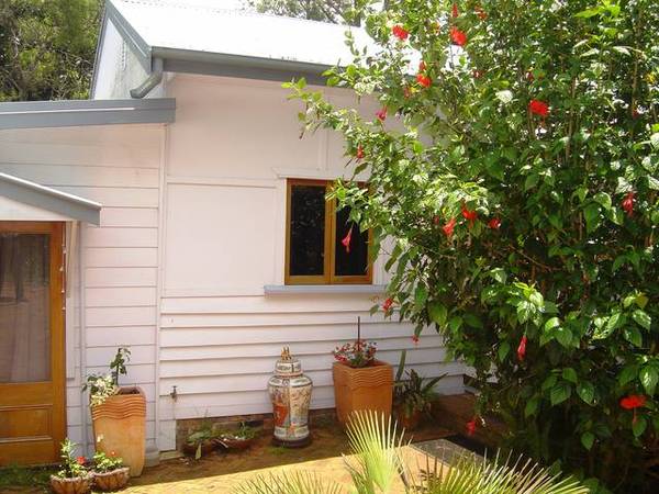 ORIGINAL MOUNTAIN COTTAGE
$399,000 Picture 2