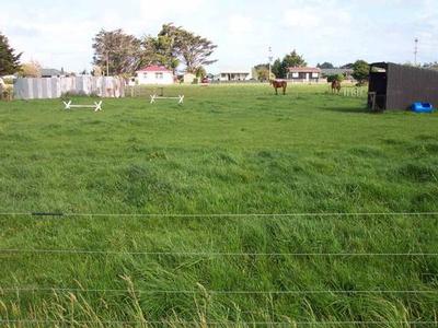 LEVEL BUILDING LOT Picture