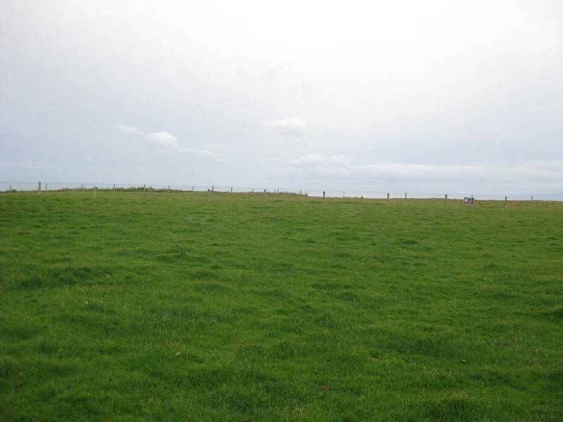 GREAT LOCATION WITH BIG VIEWS Picture 3