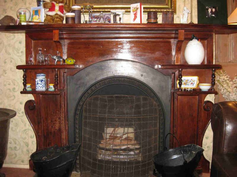 HISTORICAL RIVERTON COTTAGE Picture 3