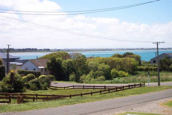 DRASTICALLY REDUCED! MITCHELL'S BAY Picture 2