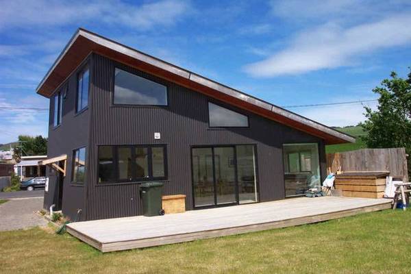 ULTIMATE LIVING - SEASIDE BEACH HOUSE Picture 2