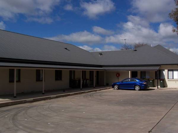 Own your own business premises Picture 3