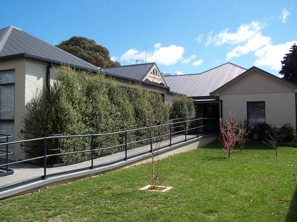 Own your own business premises Picture 2