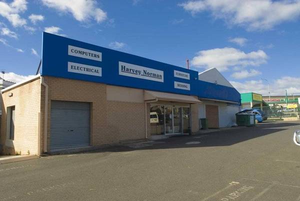 High Yielding Commercial Investment Picture 2