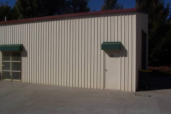 Well Positioned Shed in Great Complex Picture 2