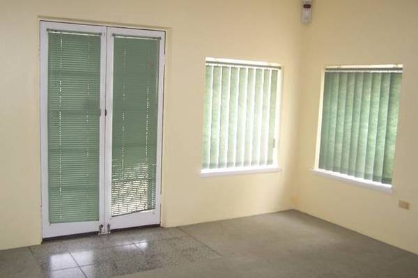 Ex-commercial, now residential Picture 2