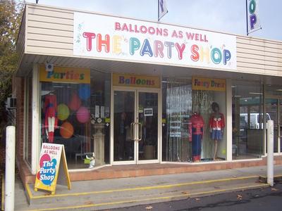 WELL KNOWN BUSINESS INCLUDES VAN Picture