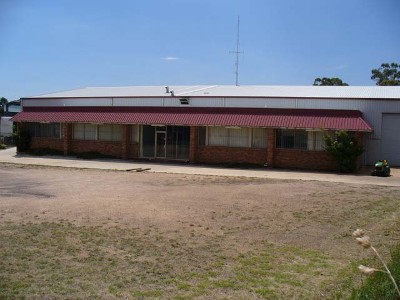 Large commercial shed in Leewood Estate Picture