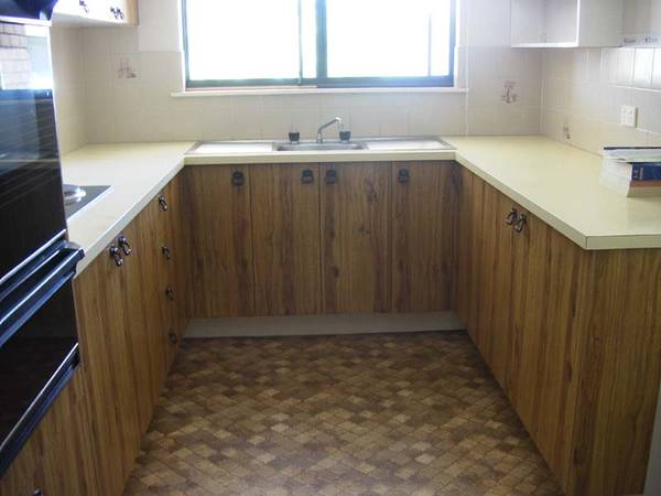 Close to TAFE, Hospital & CBD Picture 2