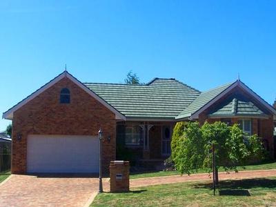 Exquisite Family Home Picture