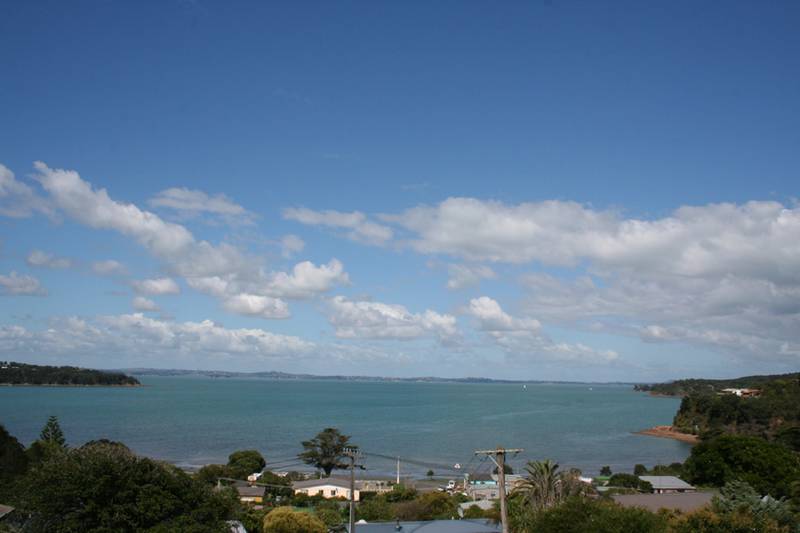 Impressive Sea Views - 4 Bedroom Home Picture 1