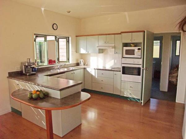 $100,000 BELOW REGISTERED VALUATION Picture