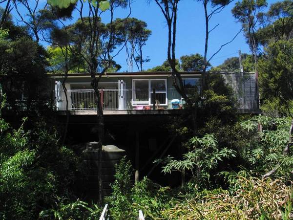 PEACEFUL FAMILY HOME Picture 1