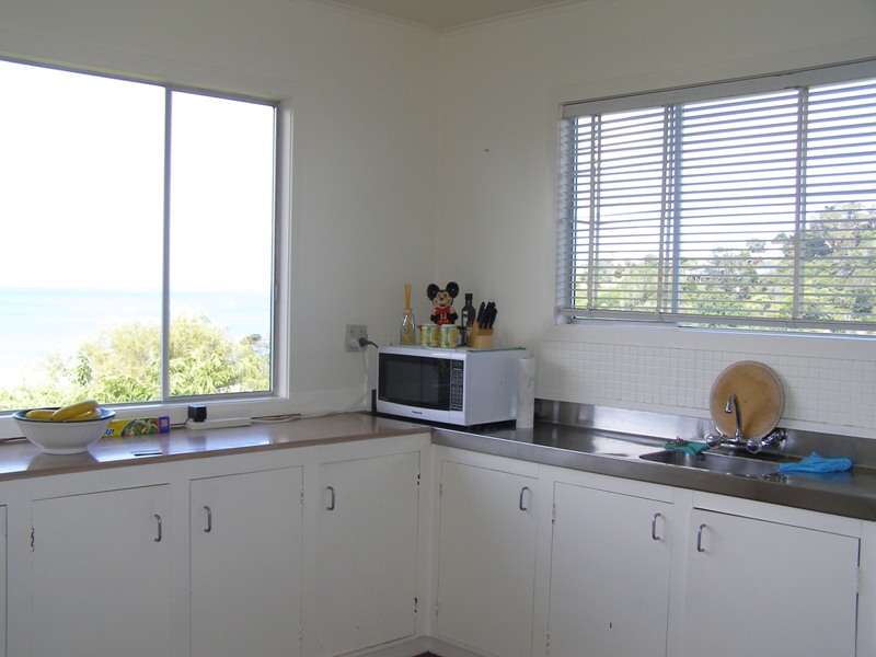 Spacious Family Home Picture 3