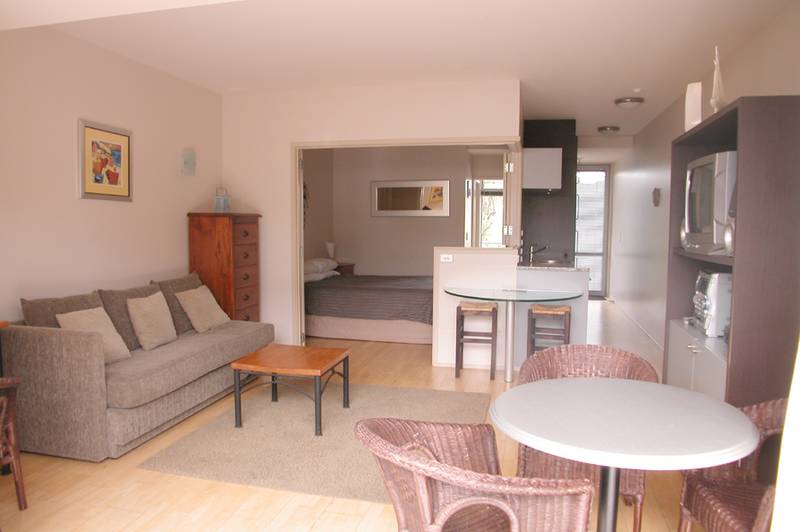 GREAT BUYING RIGHT NOW Picture 2