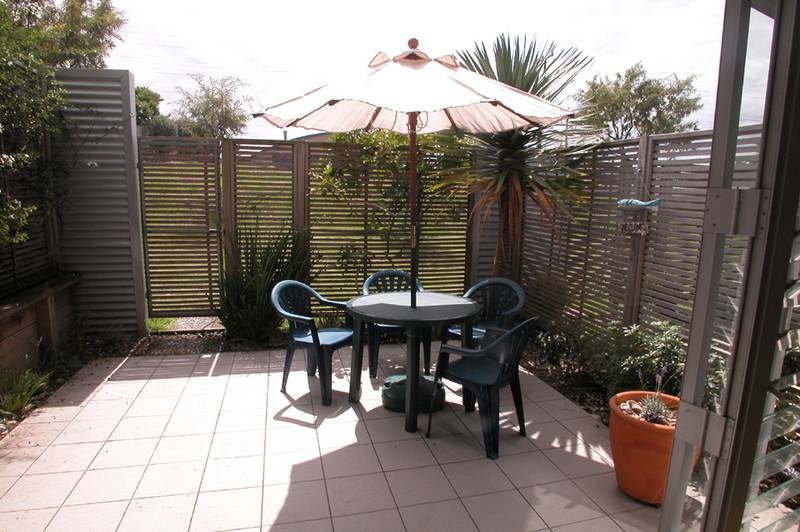 GREAT BUYING RIGHT NOW Picture 3