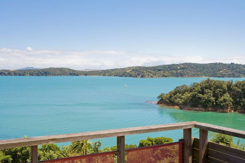 Waterfront
-
Kennedy Point Picture 1