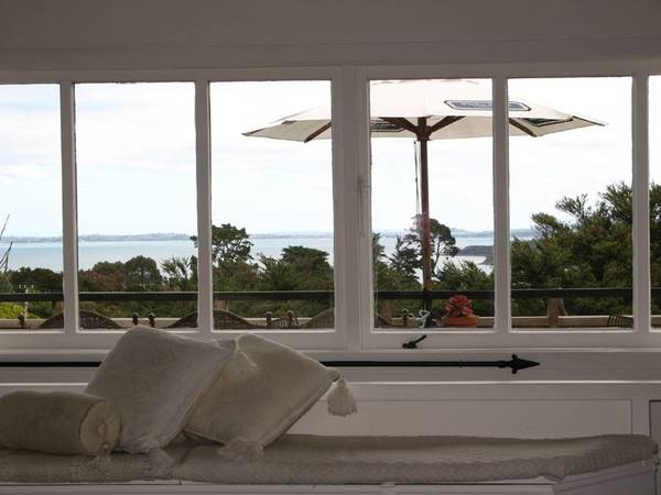 Cottage With Privacy and View Picture 1