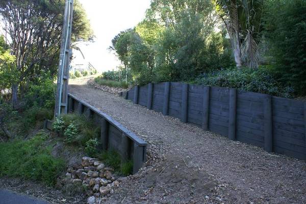 SURFDALE HEIGHTS Picture 2