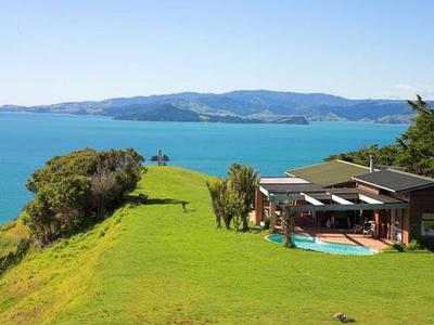 IDYLLIC FAMILY BEACH PROPERTY Picture IDYLLIC FAMILY BEACH PROPERTY Picture