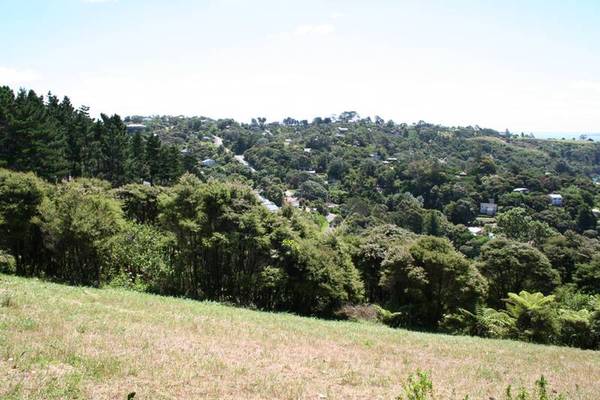 2 X SECTIONS - SUPERB NORTHERN SEA VIEWS Picture 2