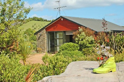 Pohutakawa Retreat Picture