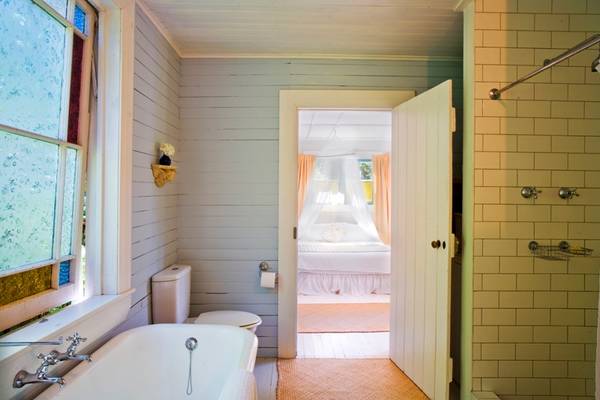 VILLA BY THE SEA Picture 2