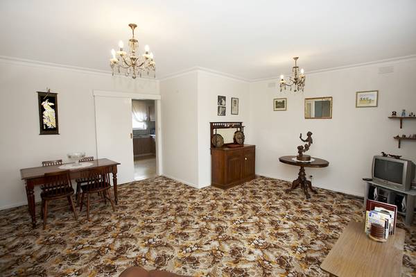 DECEASED ESTATE, OFFERS INVITED, WILL BE SOLD! Picture 2