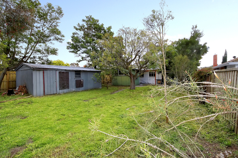 BLUECHIP RESIDENTIAL OPPORTUNITY!
UNDER CONTRACT. Picture 2