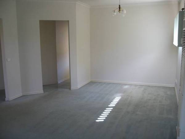 CLOSE TO PARKS Picture 3