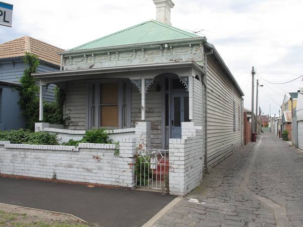 DETONATE OR RENOVATE! WATER VIEWS! Picture 2