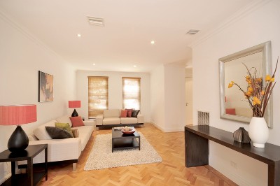 Prestigious Living, Parkland Views, Huge Double Garage. UNDER CONTRACT. Picture