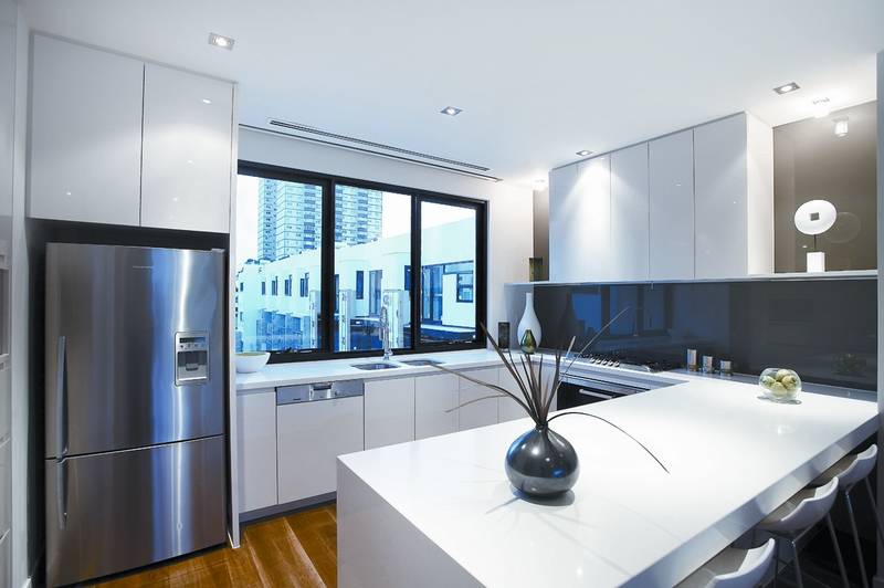 LOCATED IN THE HEART OF SOUTH MELBOURNE! Picture
