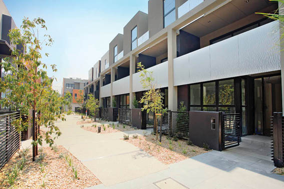 LOCATED IN THE HEART OF SOUTH MELBOURNE! Picture