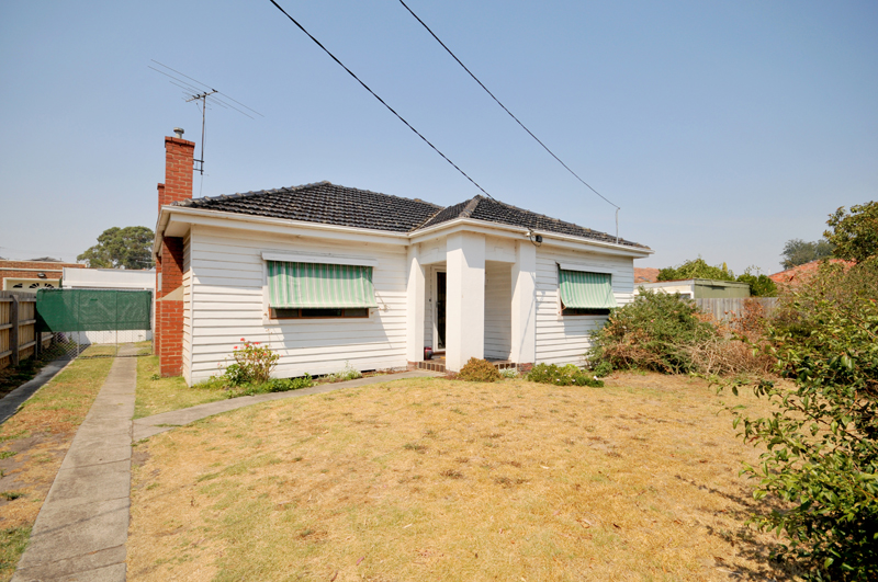 BLUE CHIP RESIDENTIAL OPPORTUNITY! AUCTION Sat 28th March 11:30am! Picture 2