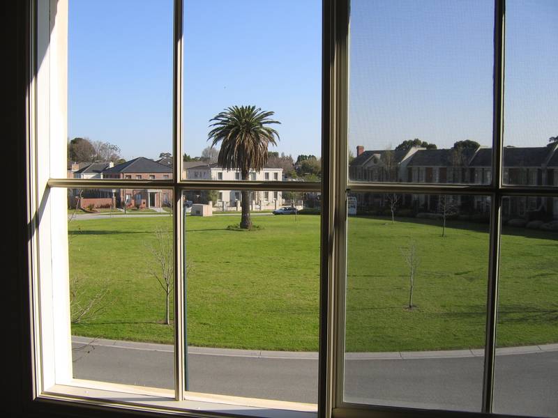 OVER 42 SQUARES (approx) of LUXURY LIVING! Picture