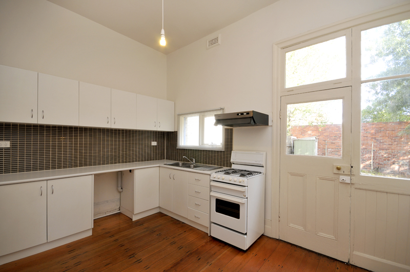 AUCTION! SUNDAY 26 April 1pm! DECEPTIVELY LARGE, 1 OF A PAIR EDWARDIAN Picture 3