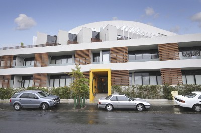 2 BEDROOM, BALCONY, CARPARK Picture