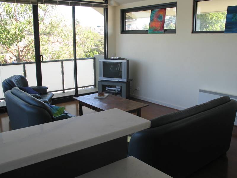 OUTER CRESCENT VIEWS & FRONTAGE! Picture