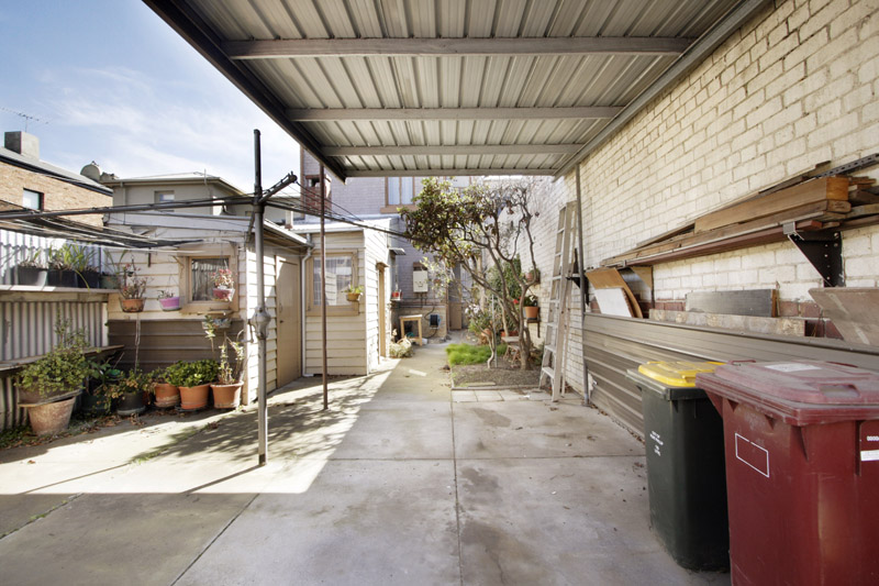 EXECUTORS AUCTION! UNLIMITED POTENTIAL! Picture 3