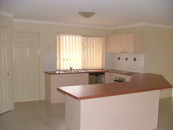Spacious 4 Bedroom Home in Kings Park - OPEN FOR INSPECTION TUESDAY 5.30 - 6.00PM Picture 3