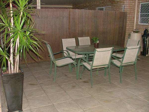 Rare Find in Calamvale Picture 3