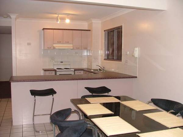 Available Now in Sought After Complex - UNDER APPLICATION Picture 3