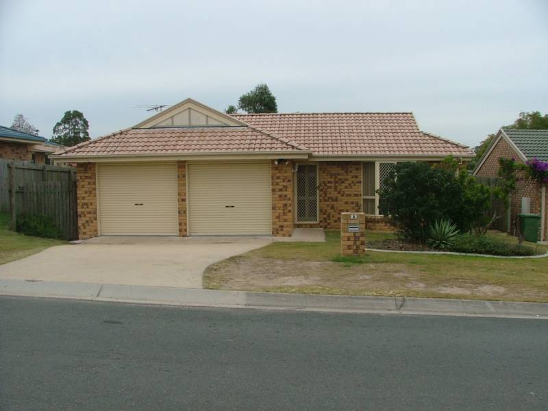 Available from 20/1/10 - Great 4 bedroom 2 bathroom home Picture 1