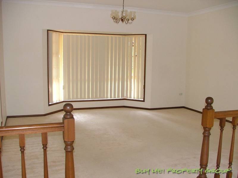 Acreage living in Munruben Picture 2